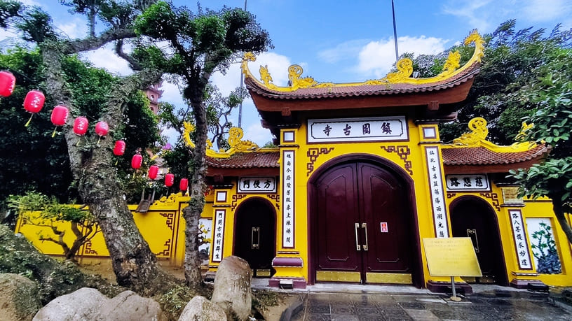 Tran Quoc Pagoda Hanoi