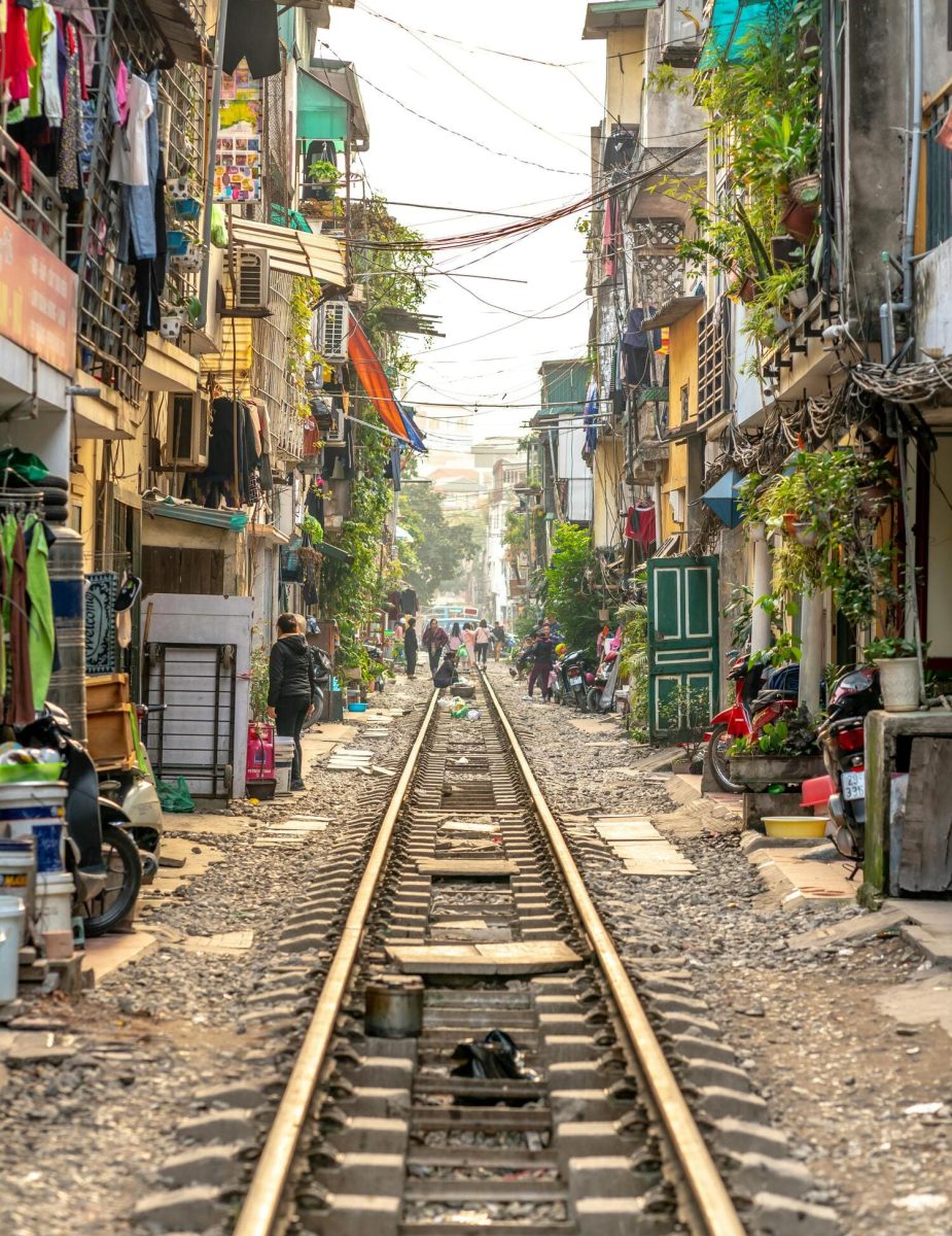 Train Street Hanoi danju