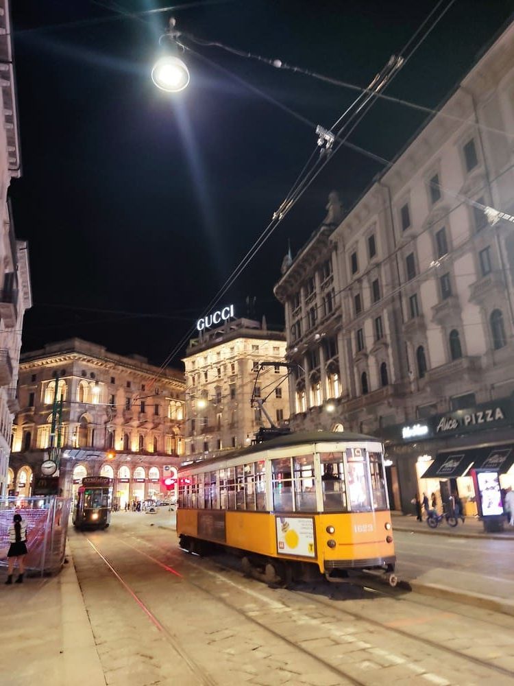 Milano žuti tramvaj broj 1