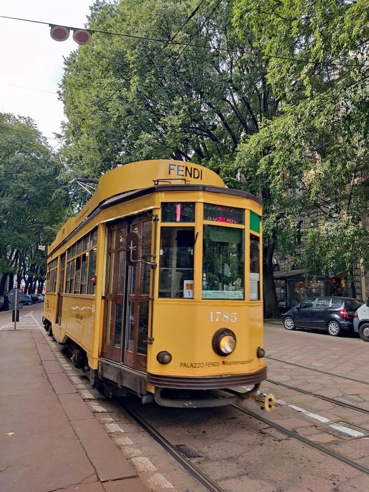 Milano žuti tramvaj broj 1