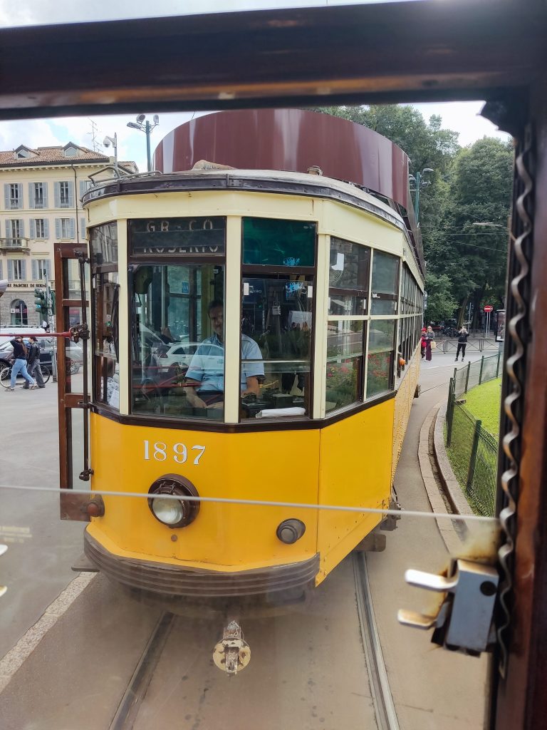 Milano žuti tramvaj broj 1